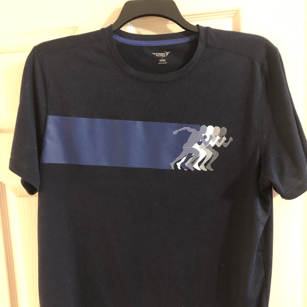 Old Navy active T-shirt